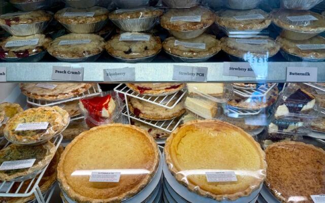 Craving Something Sweet on a Hill Country Drive? These 9 Texas Peach Stands and Bakeries Deliver Fresh Sweet Treats