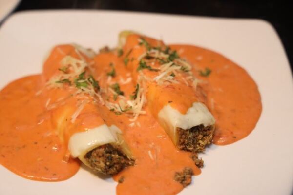 11 Italian Spots In The Houston Suburbs Serving Pasta That Tastes Like Someone Cared