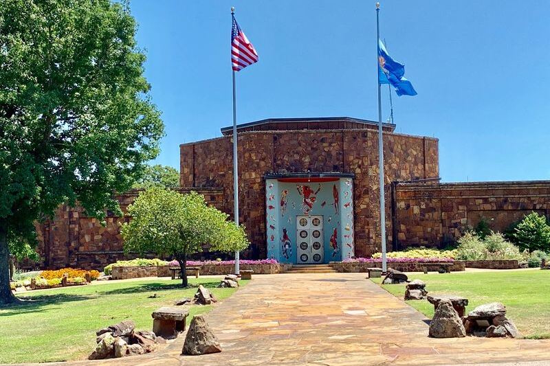 Tour the Woolaroc Ranch Where Bison Roam Past an Oilman’s 1920s Lodge