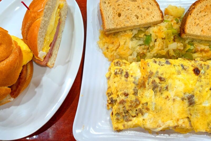 This Philly Diner Turns the City’s Famous Cheesesteak Into an Omelette