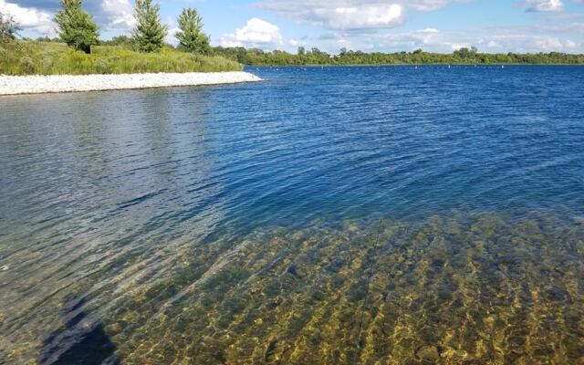 The Water At This Hidden Northern Illinois Lake Is So Clear It Looks Tropical