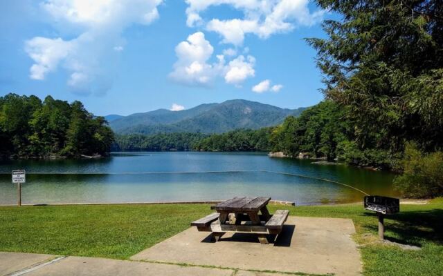 These 9 North Carolina Day Trips Pack Mountains and Beaches Into a Single Unforgettable Day