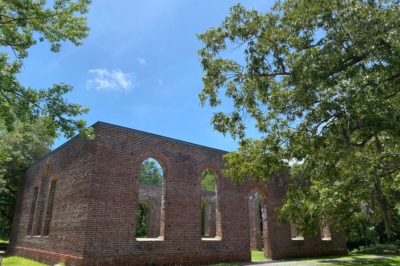This Abandoned North Carolina Town Still Has Crumbling Walls You Can Walk Among Today
