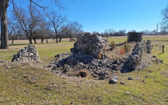 This Abandoned Oklahoma Frontier Fort Hides 1870s Stone Ruins You Explore for Free