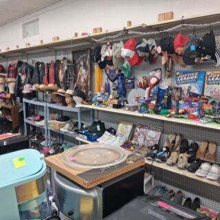 Go Bargain Hunting at This Flea Market in Jamestown, Tennessee