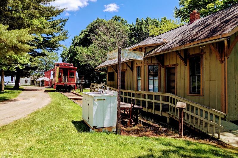 Warm Apple Butter Simmers In Copper Kettles All Day At This Ohio Festival Farm In Burton