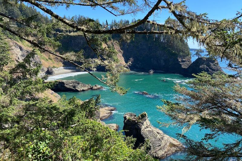 This Hidden Stretch of the Oregon Coast Hides Natural Rock Bridges Most Visitors Drive Right Past
