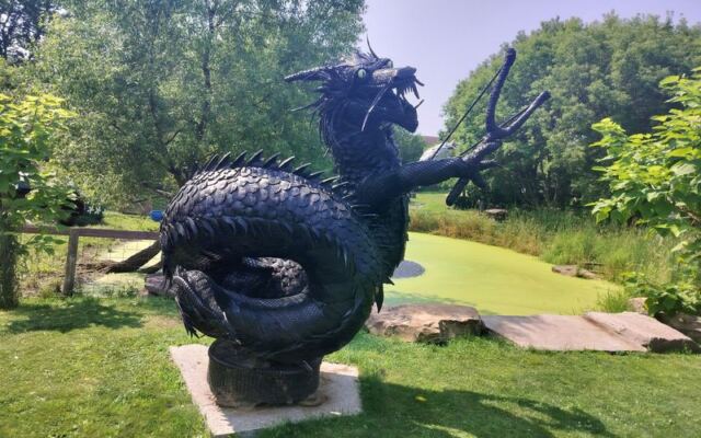 Giant Sculptures Replace Windmills as the Obstacles at This One-of-a-Kind Minnesota Mini-Golf Course