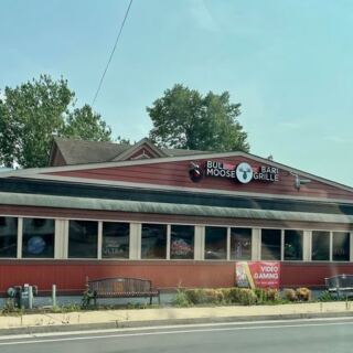 Pull Up A Seat Inside A Vintage Train Car At This Small-Town Illinois Restaurant