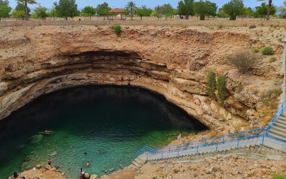 This Deep Blue Pool Feels Completely Out of Place in Oman’s Dry Landscape