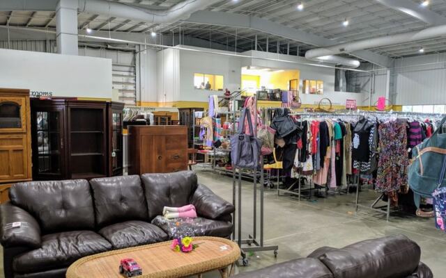 This North Carolina Thrift Store Packs Mid-Century Furniture and Designer Finds Into Every Aisle