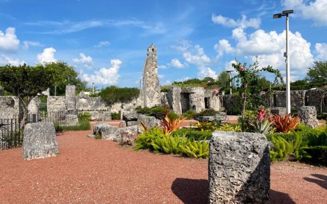 This 1920s Spanish-Style Castle in Florida Feels Like a Trip to Old-World Europe