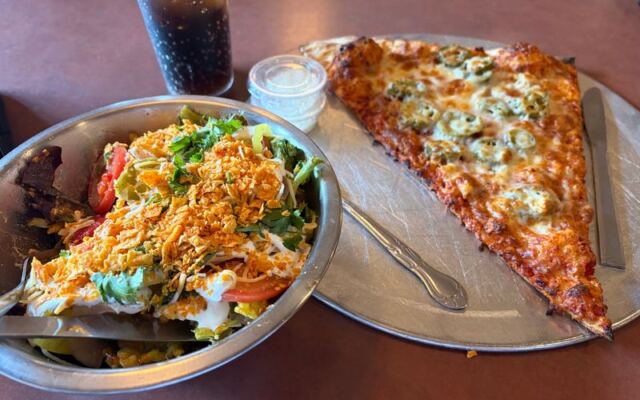 9 Florida Mom-and-Pop Pizza Joints Where One Slice Is Bigger Than Your Plate
