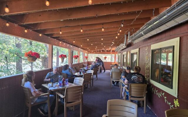 8 Arizona Small-Town Diners Where the Green Chile Breakfast Is Worth the Drive From Phoenix