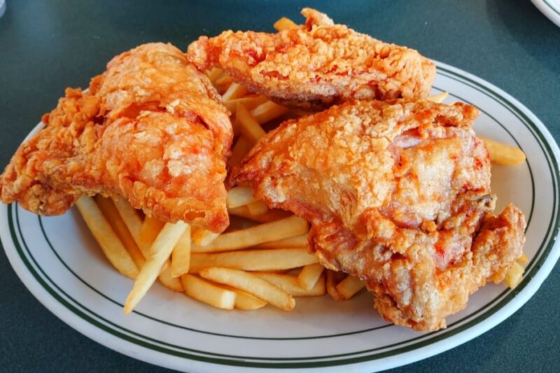 These Michigan Fried Chicken Spots Have Serious Local Followings