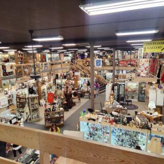 This Minnesota Vintage Mall Packs Over 65 Dealers Under One Roof, and It Beats a Dozen Thrift Trips