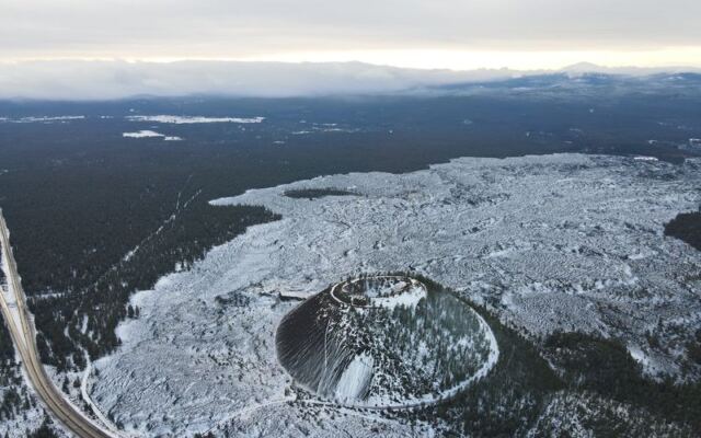 You’ll Feel Tiny Standing Beside This 500-Foot Oregon Volcano That’s Stood for 7,000 Years