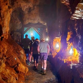 This Pennsylvania Cave Lets You Walk Beside a 400-Million-Year-Old Reef