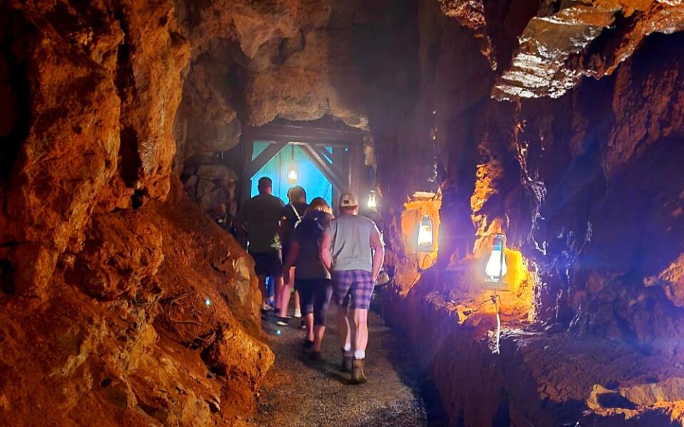 This Pennsylvania Cave Lets You Walk Beside a 400-Million-Year-Old Reef