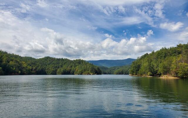 This Vast South Carolina Lake Draws Trout Anglers and Campers to Its Crystal-Clear Water
