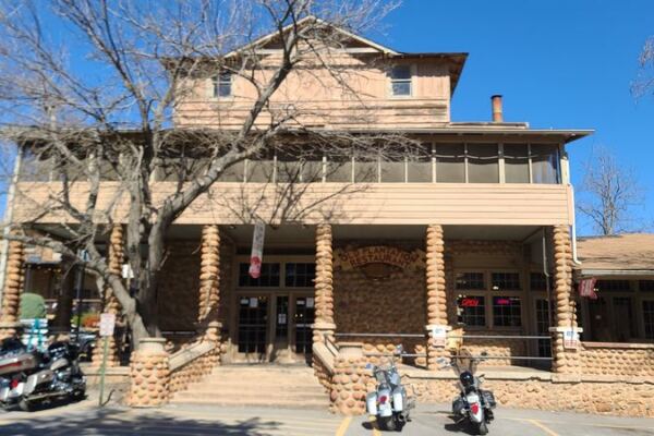 This Century-Old Medicine Park Restaurant Serves Country Fried Chicken With Bread the Size of Your Hand