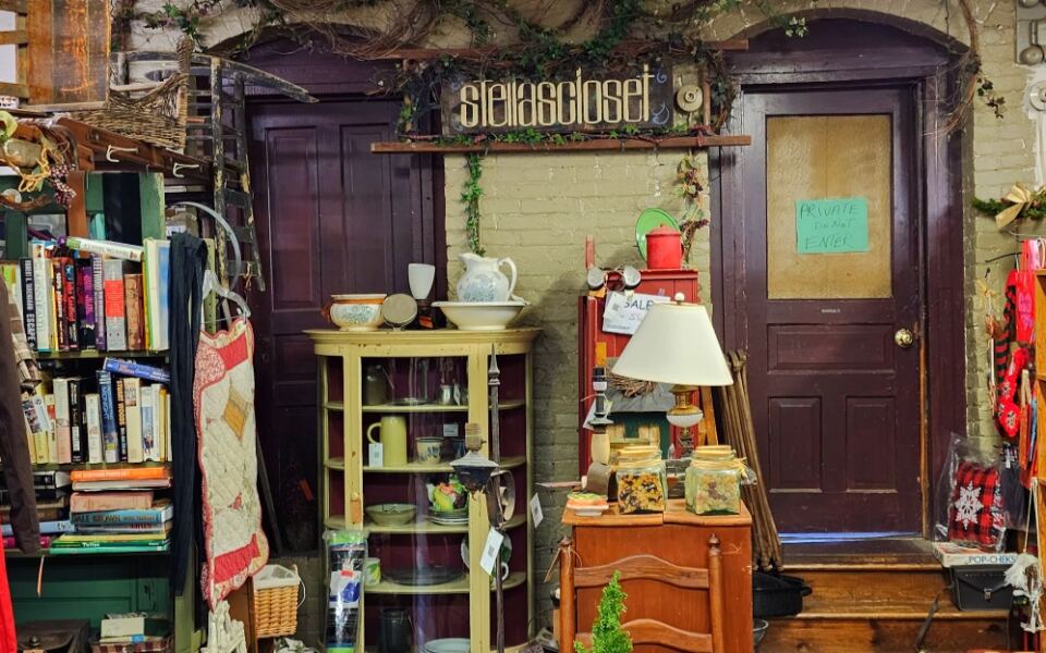 This Pennsylvania Antique Mall Has 3 Floors of Hidden Treasures