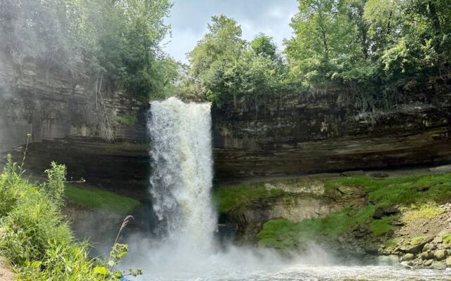 9 Easy Minnesota Trails Where Late-Fall Woods Still Look Like a Movie Set Before the Snow