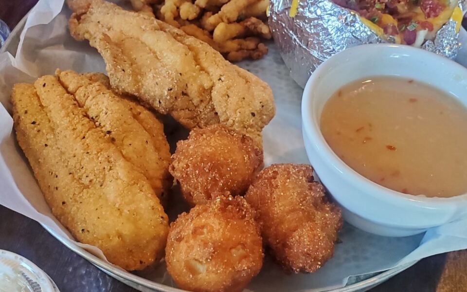 This Tennessee Catfish Spot Hides So Well You’ll Need GPS, but Locals Know Exactly Where to Go
