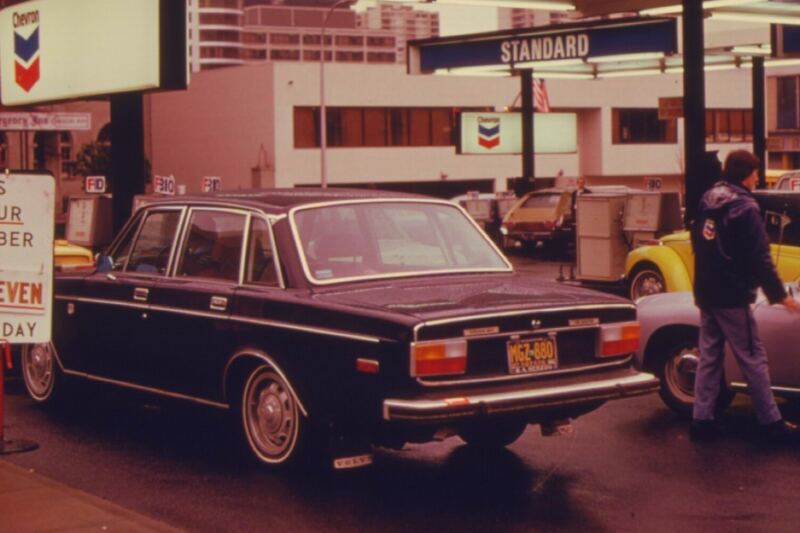 14 Things Americans Did During the 1973 Gas Crisis That Sound Unreal Today