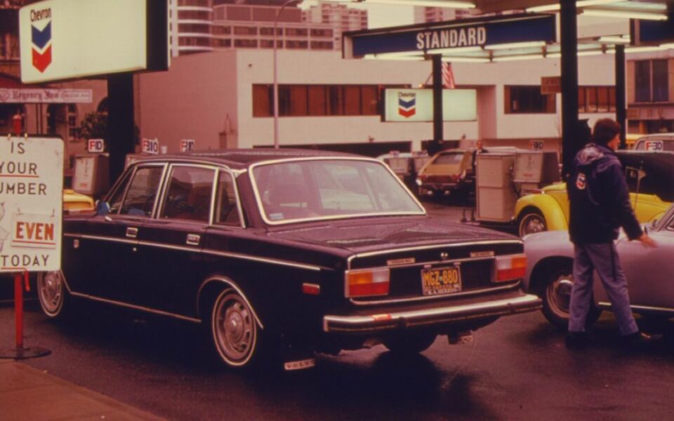 14 Things Americans Did During the 1973 Gas Crisis That Sound Unreal Today