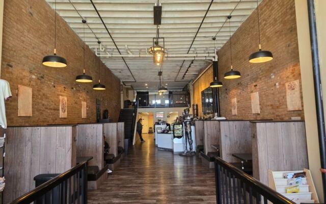 Our Illinois Winter Road Trip Starts With These 7 Hot Chocolate Stops In Small Towns