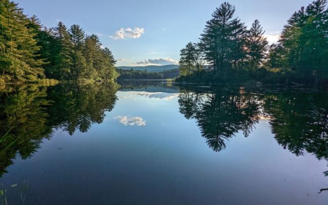 Wake Up to Fall Foliage Reflecting on the Lake at These 11 Massachusetts Waterfront Campgrounds