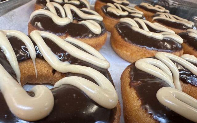 This Small-Town Oklahoma Donut Shop Turns Out Donuts Worth Leaving the Highway for on Your Way to Beavers Bend