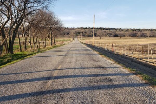 A Strange Gravity Hill Near Oklahoma Roads Pulls Your Parked Car Uphill, According to Local Lore