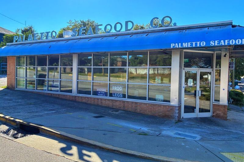 Inland South Carolina Has a Humble 1961 Fish Market Frying Flounder So Fresh the Coast Feels Close