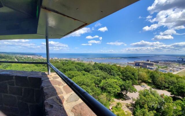 8 Minnesota Scenic Overlooks You Reach in Five Minutes From the Car for Peak Fall Color