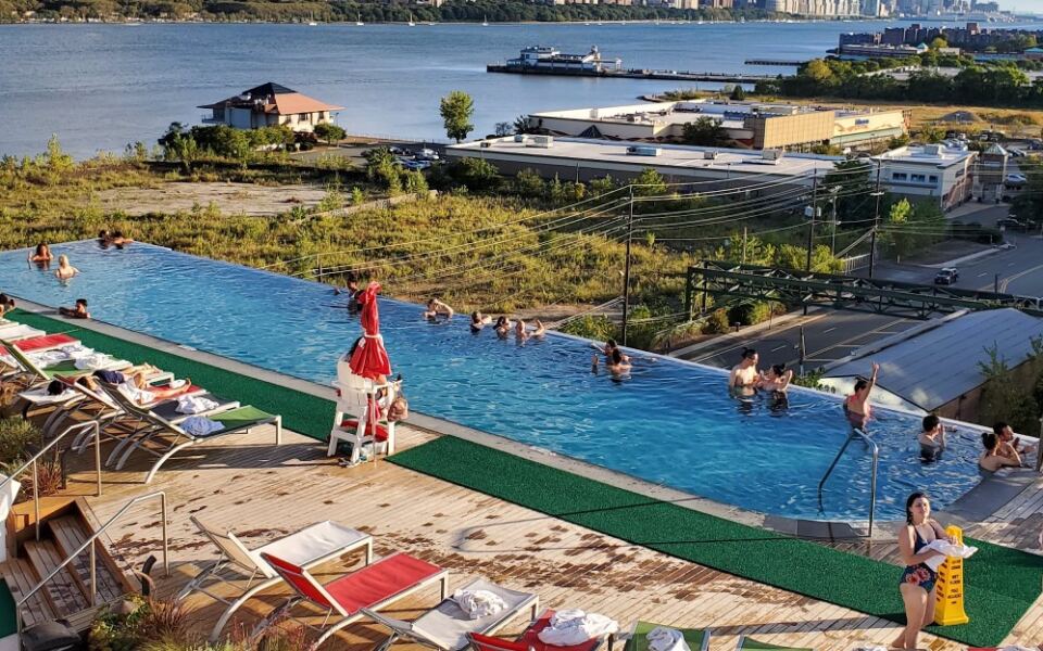 This New Jersey Spa Gives Couples a Quiet Room to Retreat to Between Pools