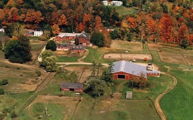 Ride Across a Brook and Through Fall Foliage on This Berkshires Horseback Tour in Massachusetts