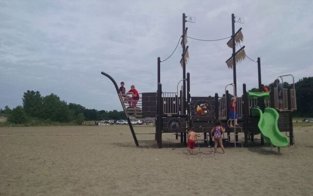 This Ohio Lakeside Park Has A Playground So Fun Kids Beg To Go Back All Fall
