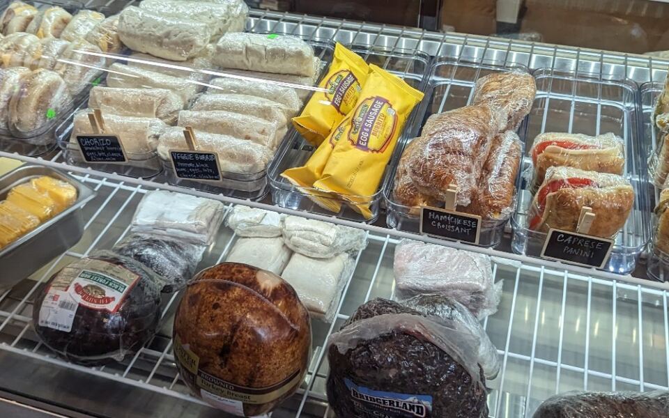 At This Mom-And-Pop Country Store In Washington, They Make Your Sandwich By Hand, Then You Carry It Down To The Nearby Pier