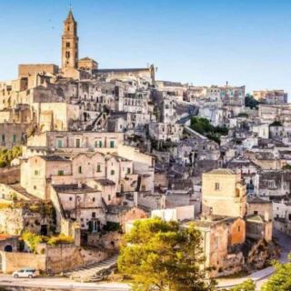 17 Remarkable Towns That Look Unlike Anywhere Else on Earth