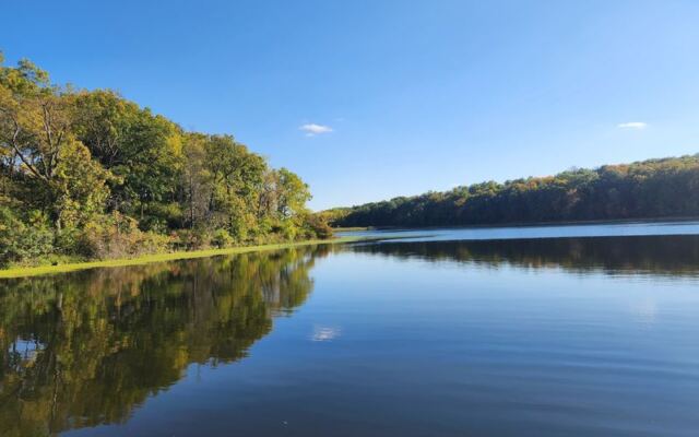 Illinois Hides 9 Lakeside Campgrounds Where Your Tent Sits Steps From A Swim Beach