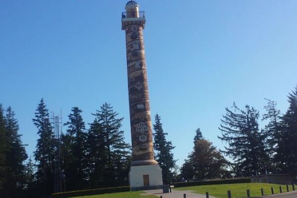 The 125-Foot Oregon Column That Just Turned 100 Rewards Everyone Who Climbs to the Top