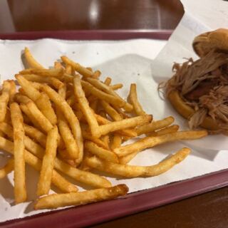 This Family-Run Oklahoma BBQ Stop Serves Pulled Pork Sandwiches Worth a Detour From Turner Falls