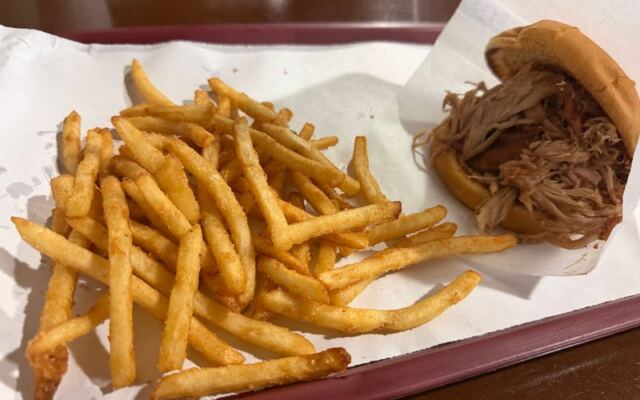 This Family-Run Oklahoma BBQ Stop Serves Pulled Pork Sandwiches Worth a Detour From Turner Falls