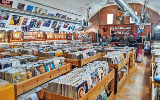 For Vinyl Lovers, Trolley Stop Record Shop in Oklahoma City, Oklahoma, Is a Dream Stocked With Used Records and Stereo Gear