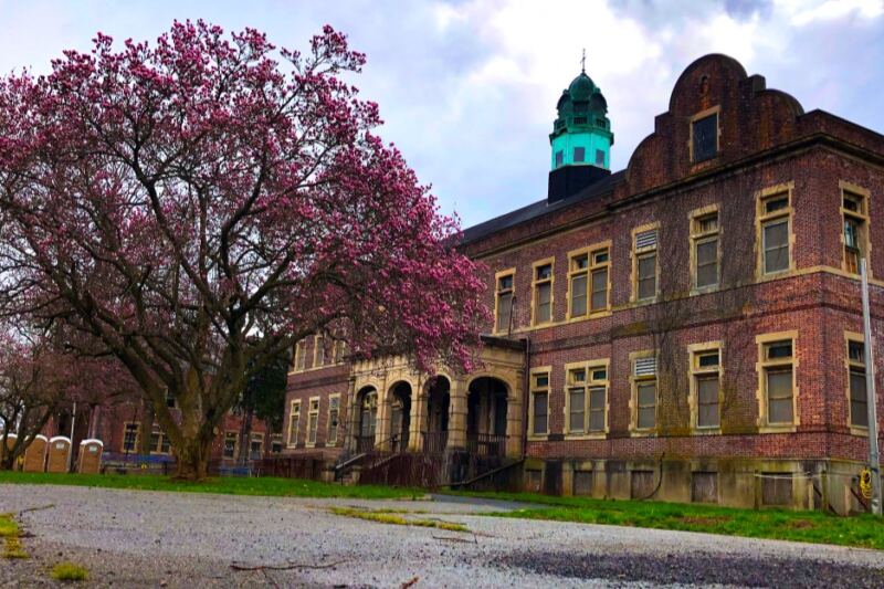 Ghost Hunters Say This Abandoned Pennsylvania Institution Gets Even Creepier After Dark