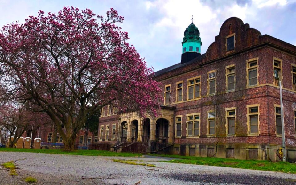Ghost Hunters Say This Abandoned Pennsylvania Institution Gets Even Creepier After Dark