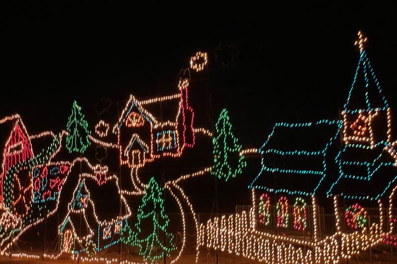 8 Oklahoma Small-Town Spots That Light Up for Christmas and Are Worth the Cold Drive