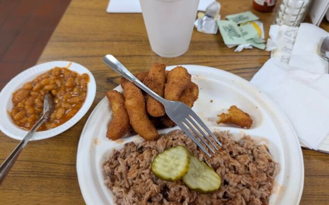 This Western North Carolina BBQ Joint Is Worth Timing Your Whole Road Trip Around